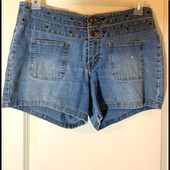 MOTO BLUES Jean Shorts - Picture 1 of 7